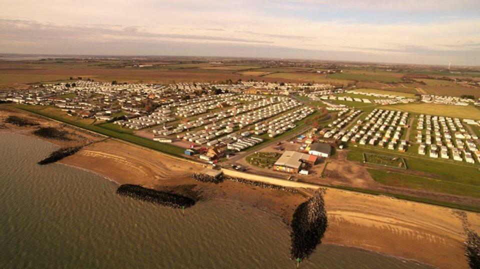 Caravan Beach Holiday Hotel Saint Osyth Exterior foto