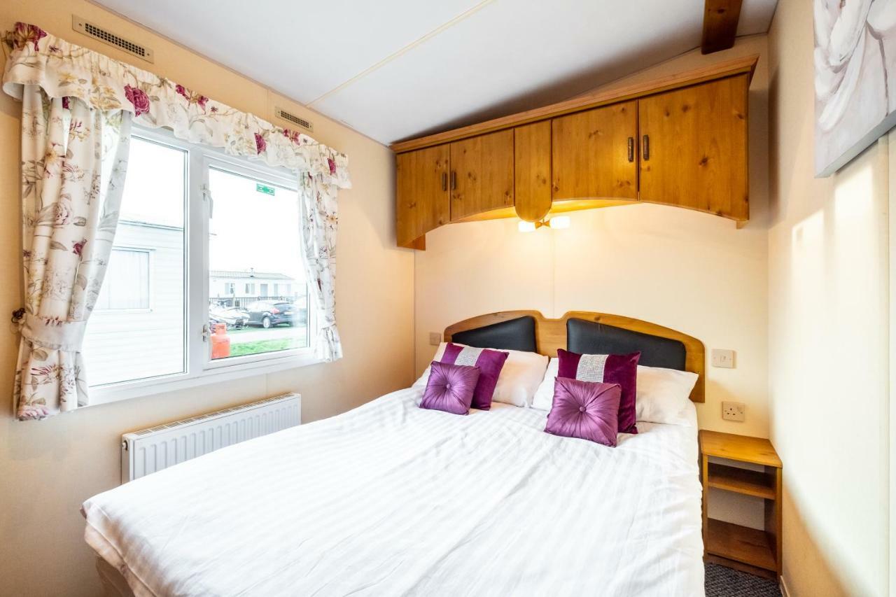 Caravan Beach Holiday Hotel Saint Osyth Exterior foto