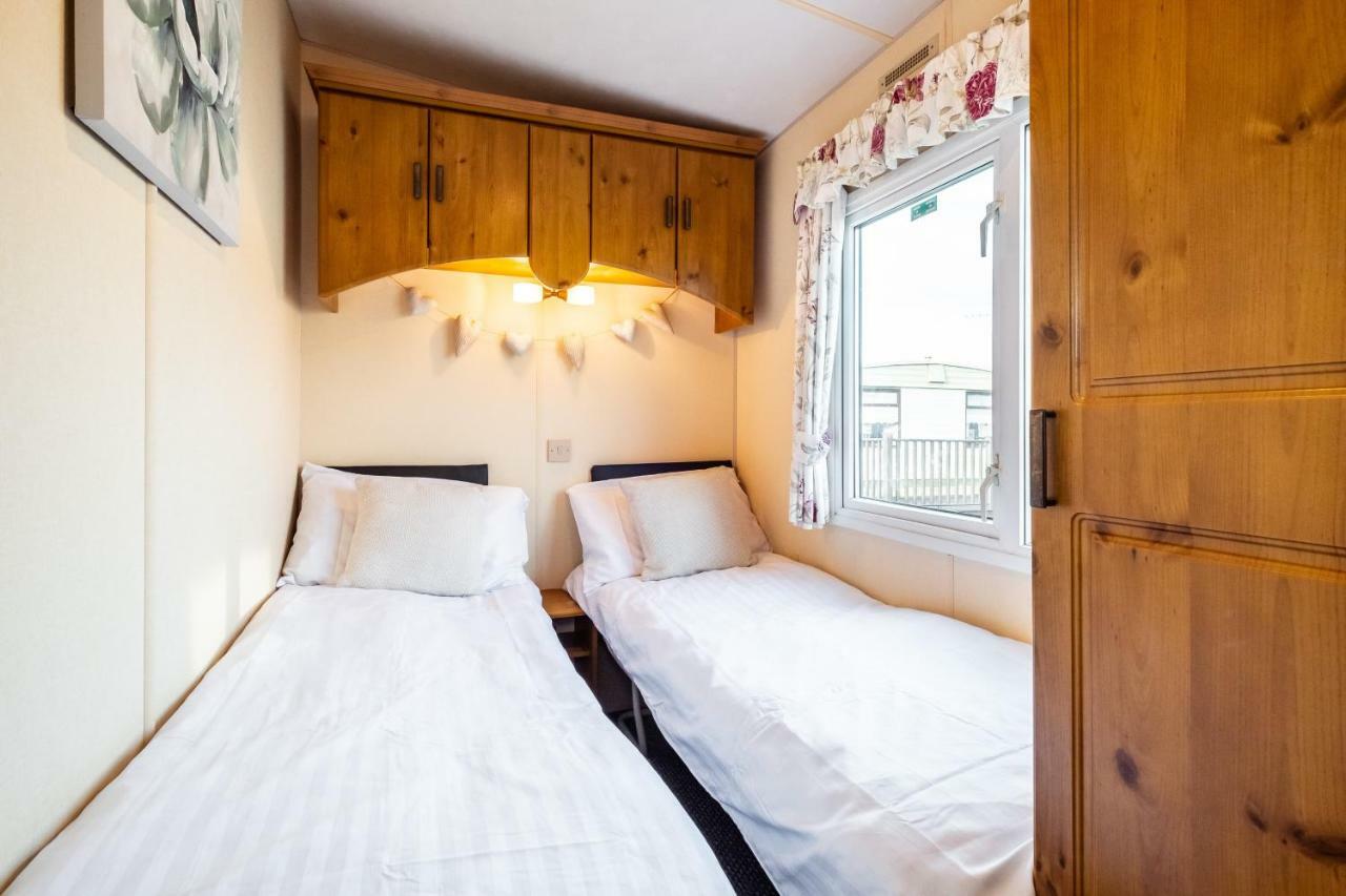 Caravan Beach Holiday Hotel Saint Osyth Exterior foto
