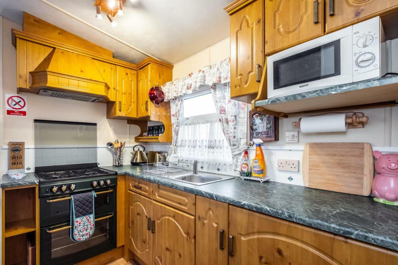 Caravan Beach Holiday Hotel Saint Osyth Exterior foto